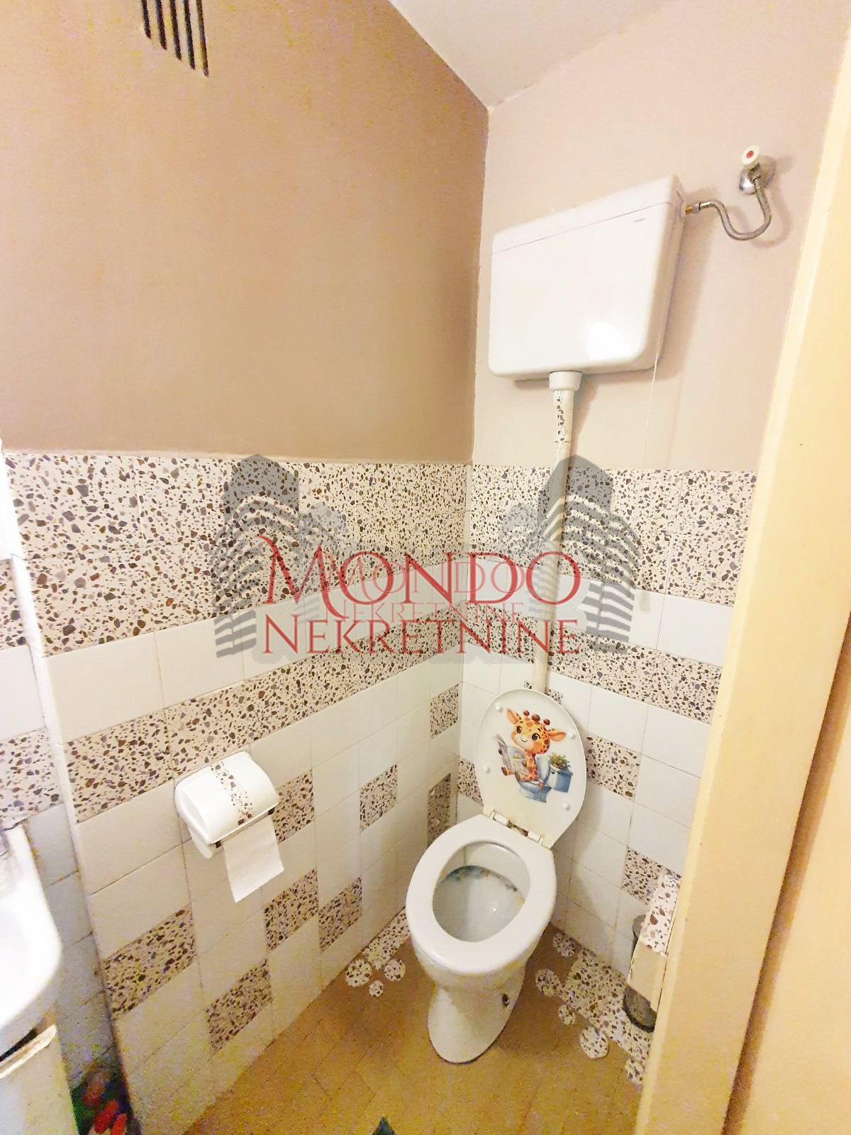 Trosoban stan u centru, cg, Niš 16