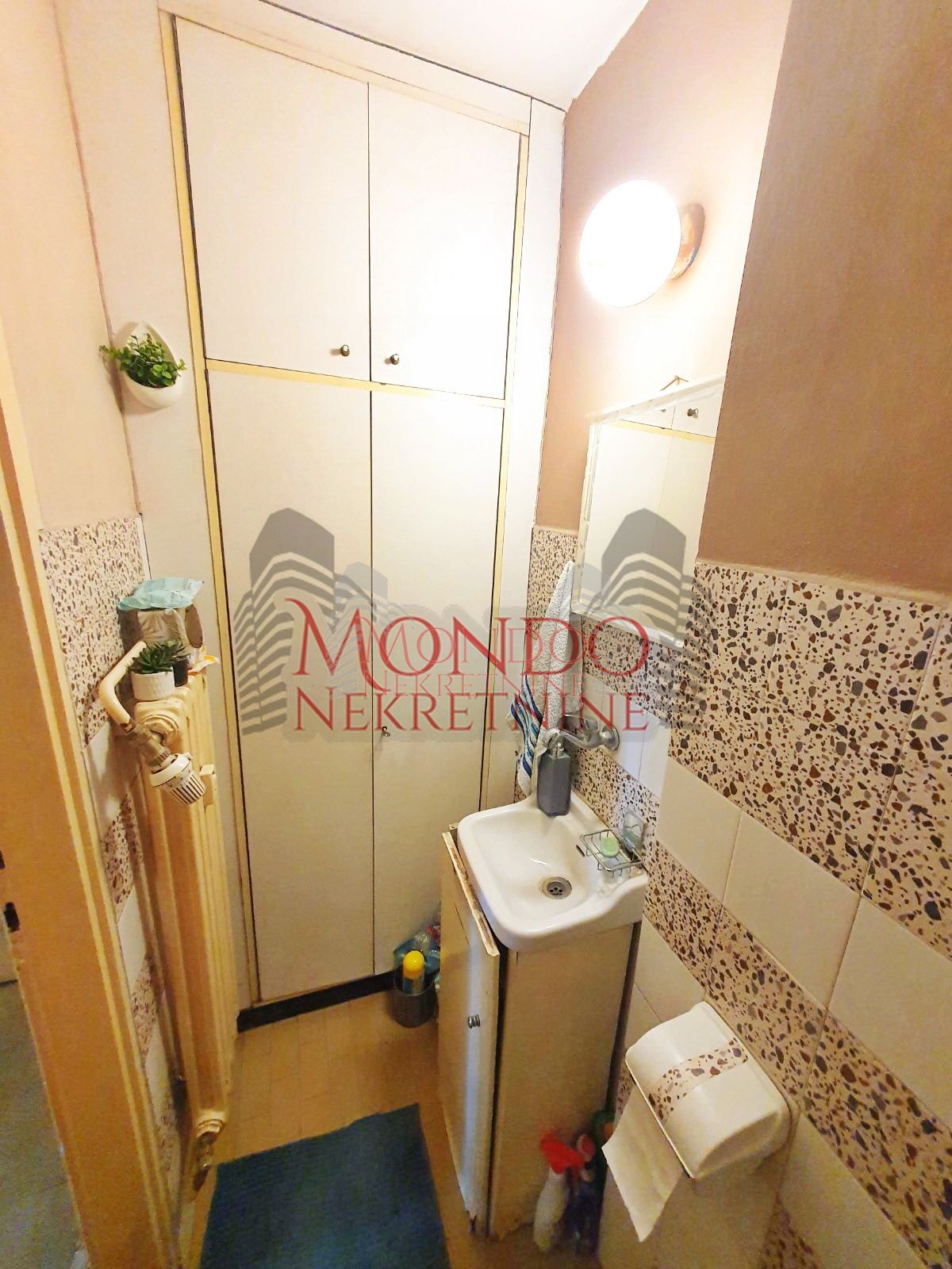 Trosoban stan u centru, cg, Niš 17