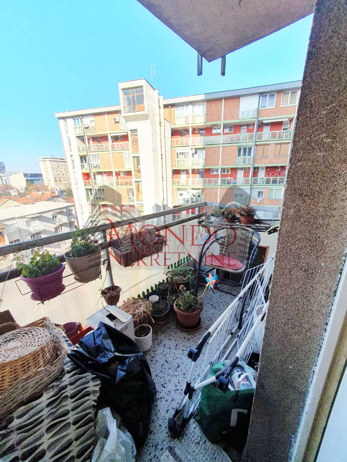 Trosoban stan u centru, cg, Niš 19