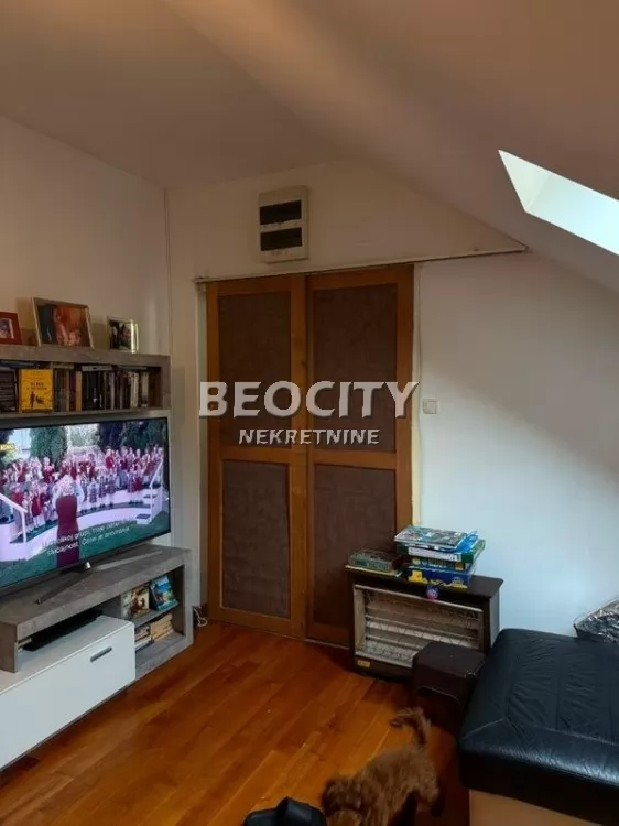 Trosoban stan, 66 m2, Dorćol, Cara Dušana ID: 128443 2