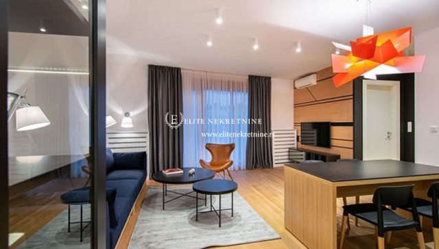 Izdaje se moderan stan u Central Gardenu 1