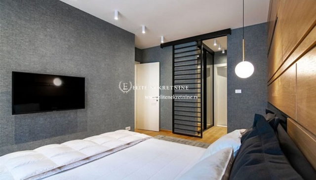 Izdaje se moderan stan u Central Gardenu 3