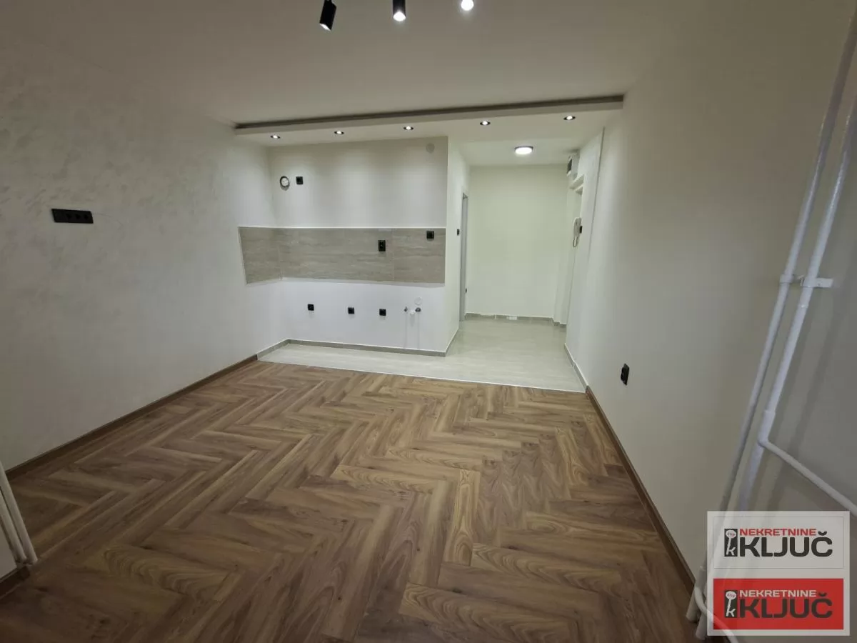 BULEVAR, 21m2, Garsonjera, Renoviran 6