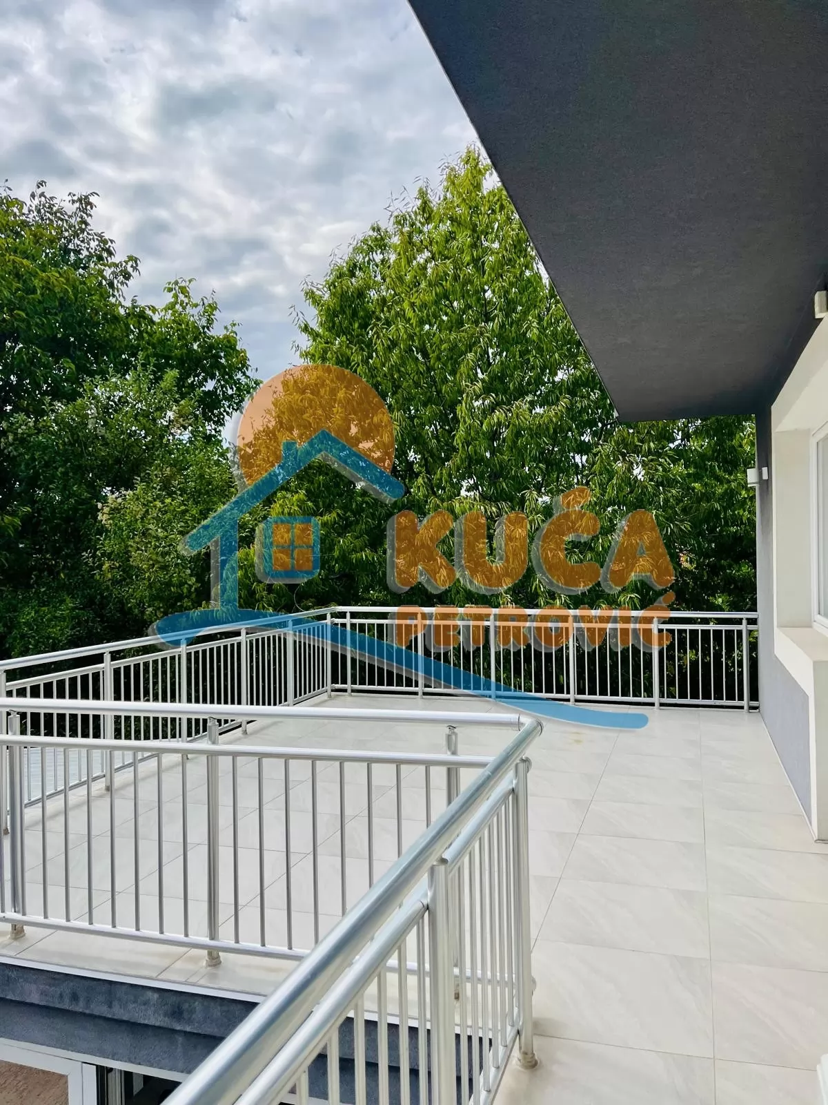 četvorosoban stan, 159 m2, Niška Banja, Bulevar svetog cara ID: p-015659 6