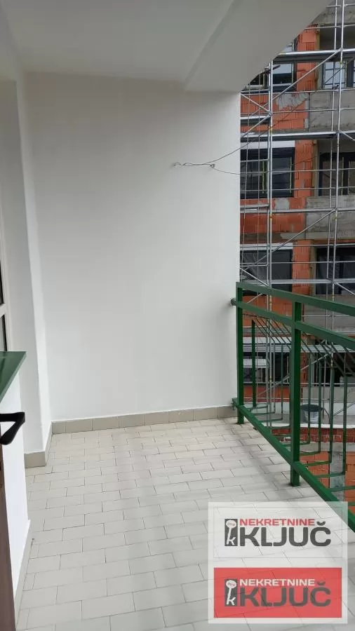 Dobra garsonjera na Grbavici 5