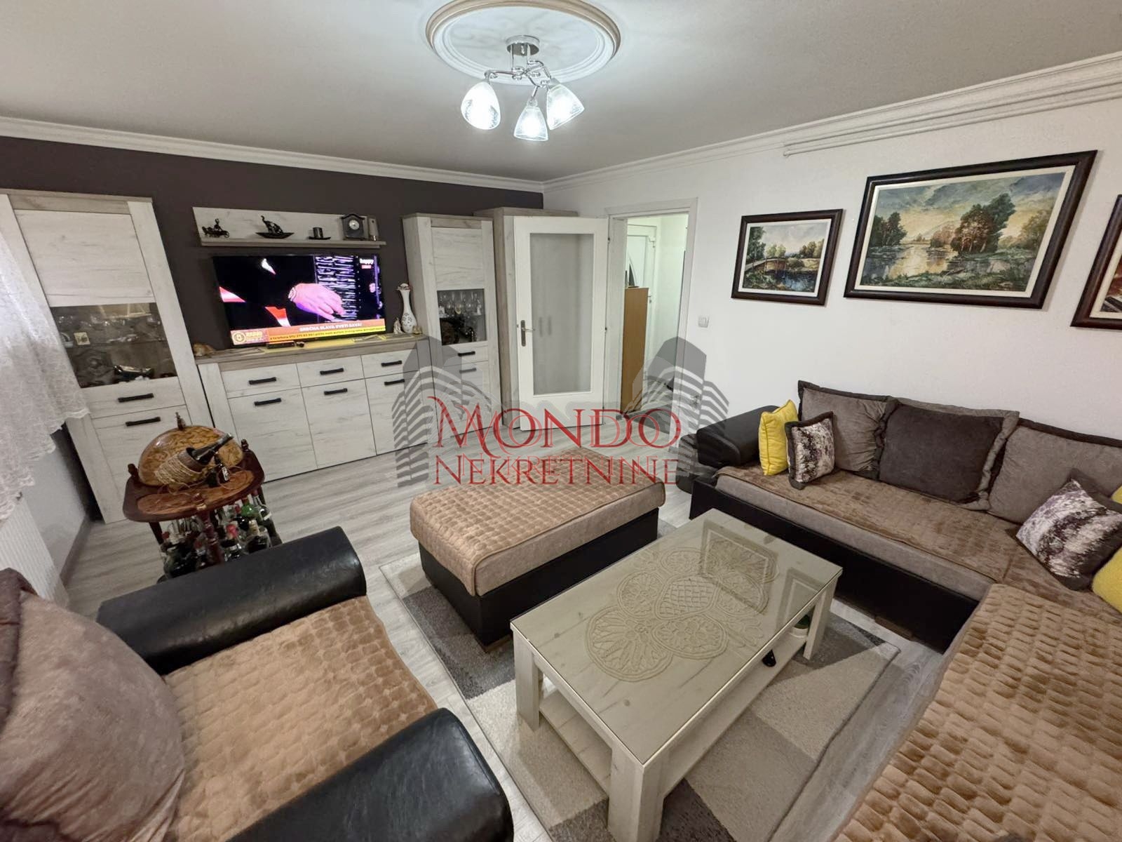 Na prodaju kuca u Donjoj Vrezini u blizini kafane Tri cveta 7