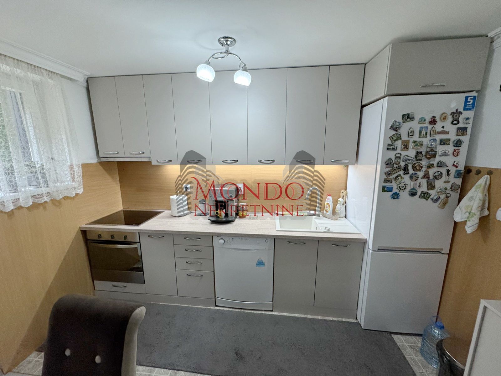 Na prodaju kuca u Donjoj Vrezini u blizini kafane Tri cveta 9