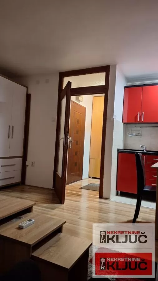 SATELITSKA PIJACA, 25m2, Garsonjera, Nameštena 3