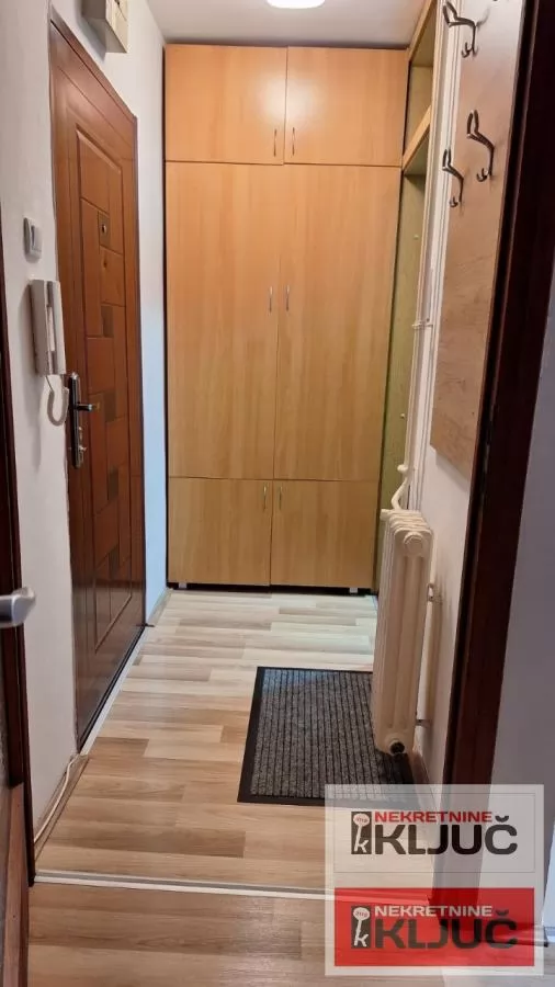 SATELITSKA PIJACA, 25m2, Garsonjera, Nameštena 5