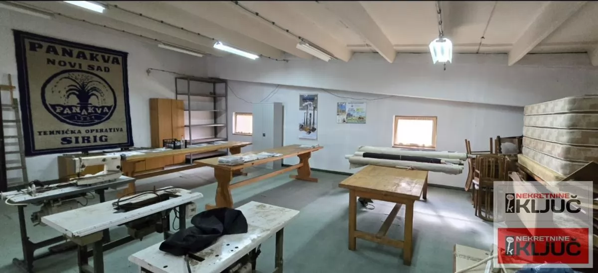 SIRIG IZDAJE SE POSLOVNO-LOGISTIČKI KOMPLEKS 16