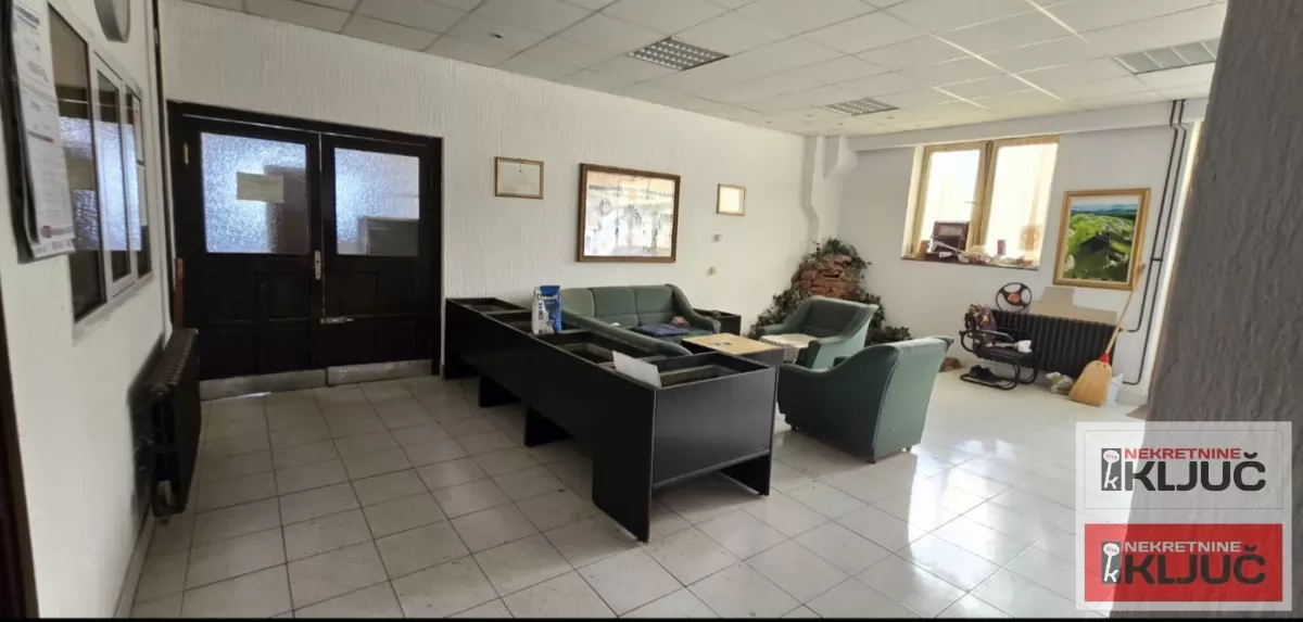 SIRIG IZDAJE SE POSLOVNO-LOGISTIČKI KOMPLEKS 24