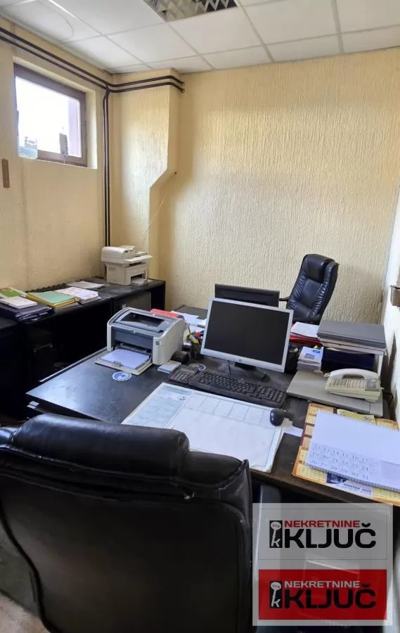 SIRIG IZDAJE SE POSLOVNO-LOGISTIČKI KOMPLEKS 27