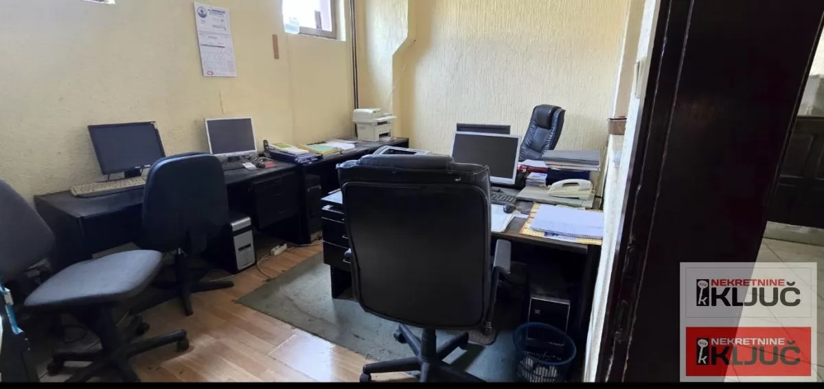 SIRIG IZDAJE SE POSLOVNO-LOGISTIČKI KOMPLEKS 28