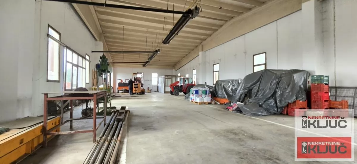 SIRIG IZDAJE SE POSLOVNO-LOGISTIČKI KOMPLEKS 4