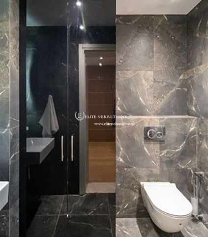 Izdaje se moderan stan u Central Gardenu 6