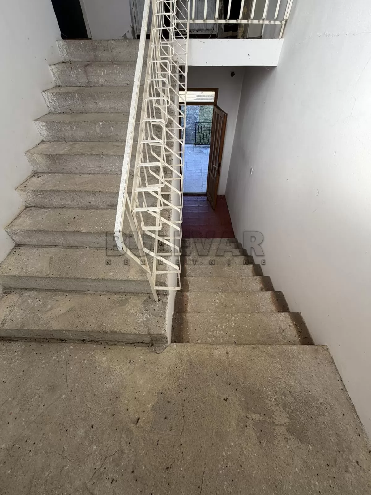 četvorosobna kuća, 193 m2, Resnik, Gornjomalska ID: p-015705 11