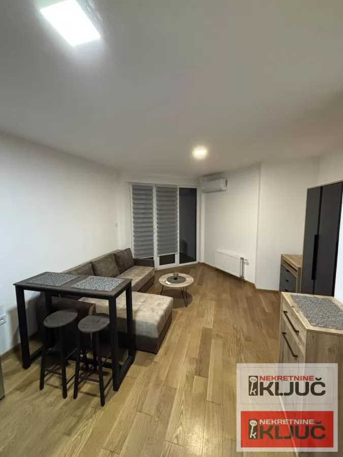 NOVA,MODERNA USELJIVA GARSONJERA 7