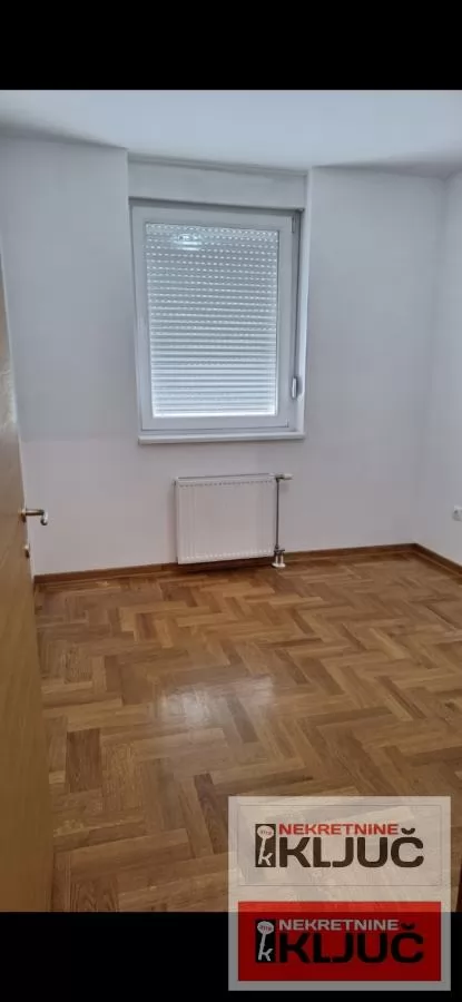 Odlican/NENAMESTEN/stan u blizini centra grada 2