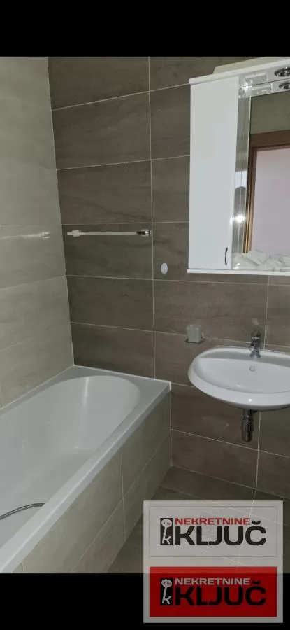 Odlican/NENAMESTEN/stan u blizini centra grada 7