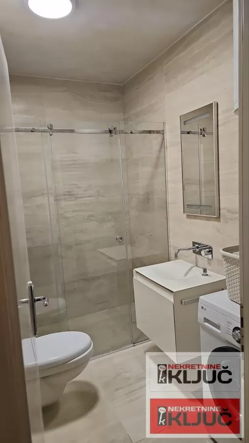 SOCIJALNO, 61m2, Trosoban-Duplex, Namešten, Parking 11