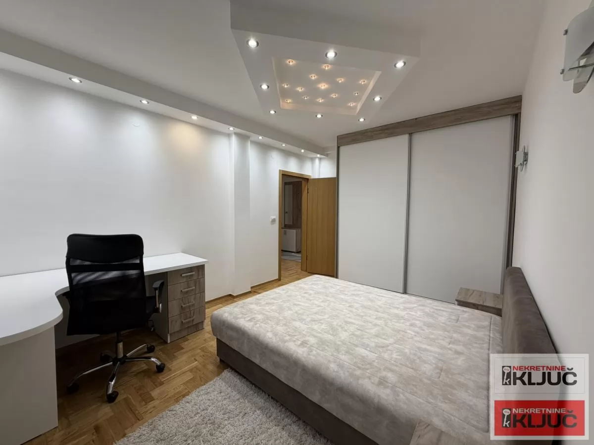 SOMBORSKI BULEVAR, 46m2, Dvosoban, Namešten 5