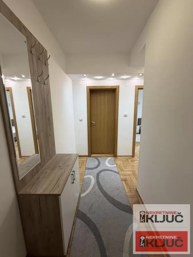 SOMBORSKI BULEVAR, 46m2, Dvosoban, Namešten 6