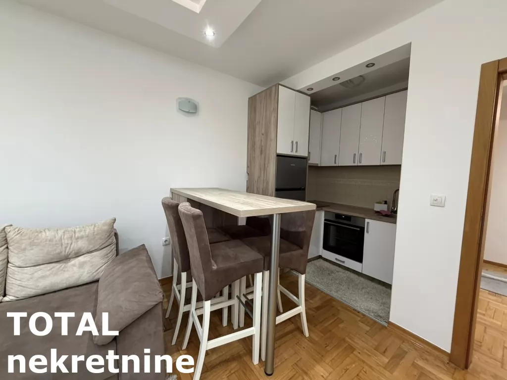 Stan,NOVI SAD,BULEVAR PATRIJARHA PAVLA,kv: 46.00, € 149000, ID: 1102127 3