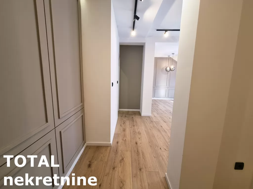 Stan,NOVI SAD,CENTAR,kv: 58.00, € 195000, ID: 1102172 11