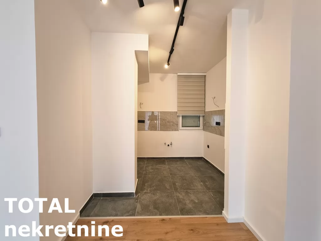 Stan,NOVI SAD,CENTAR,kv: 58.00, € 195000, ID: 1102172 5