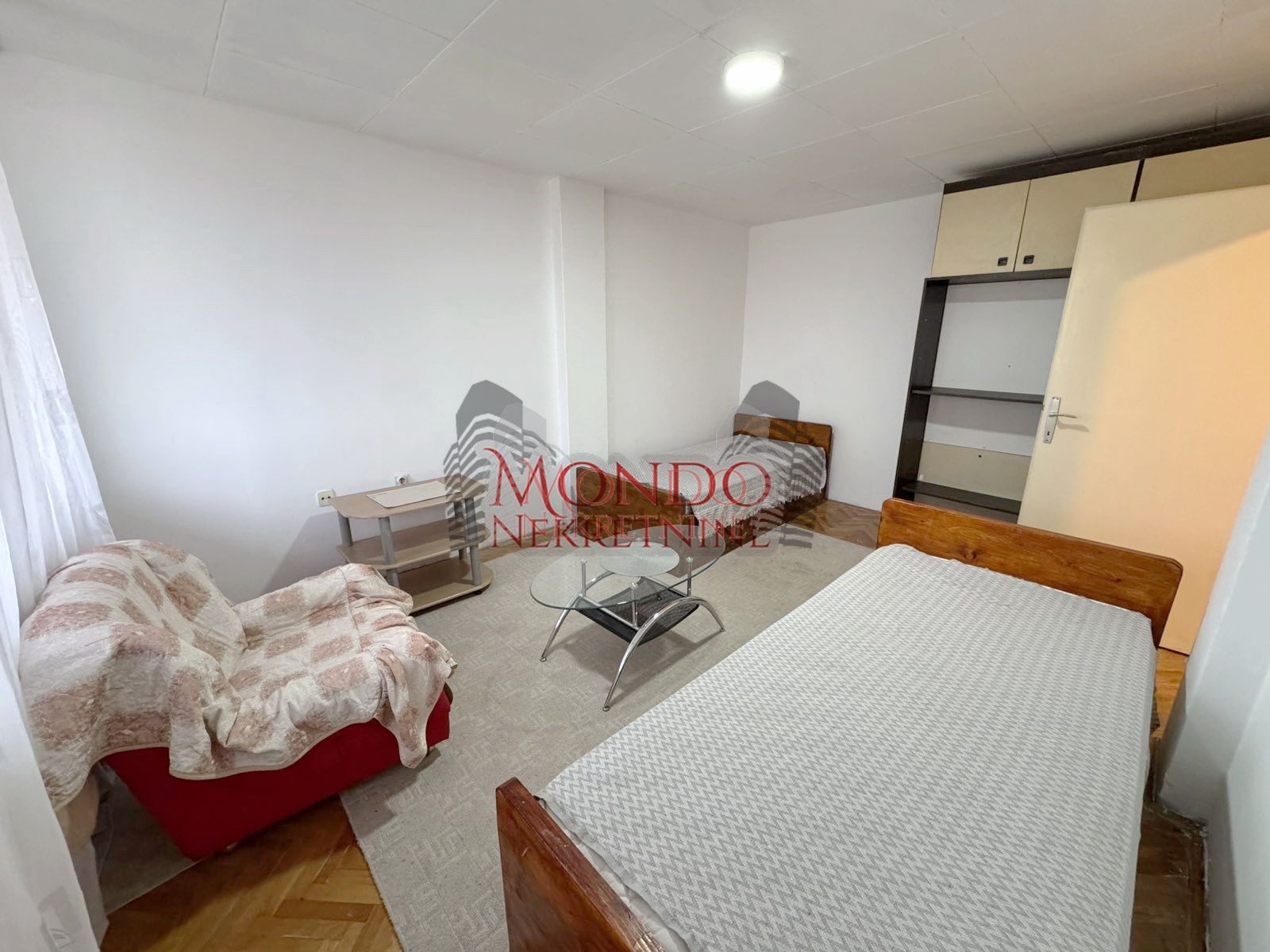 Jednosoban stan na Bulevaru Nemanjica preko puta Zone I 1