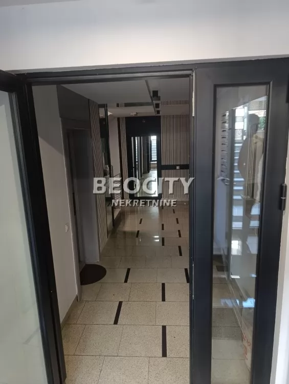 Trosoban stan, 0 m2, Voždovac, Bože Jankovića ID: 128323 2