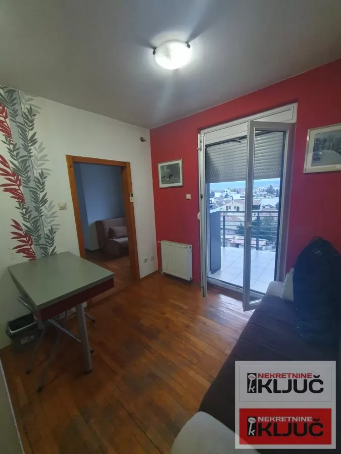 Dobar stan na Bulevaru Evrope/kod hotela Seraton/ 1