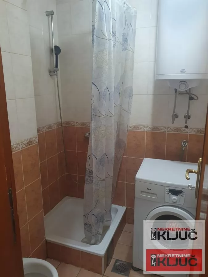 Dobar stan na Bulevaru Evrope/kod hotela Seraton/ 10