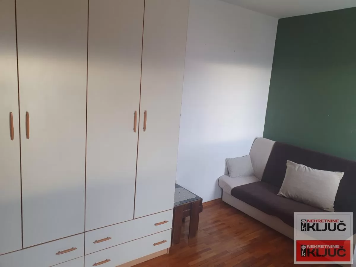 Dobar stan na Bulevaru Evrope/kod hotela Seraton/ 8