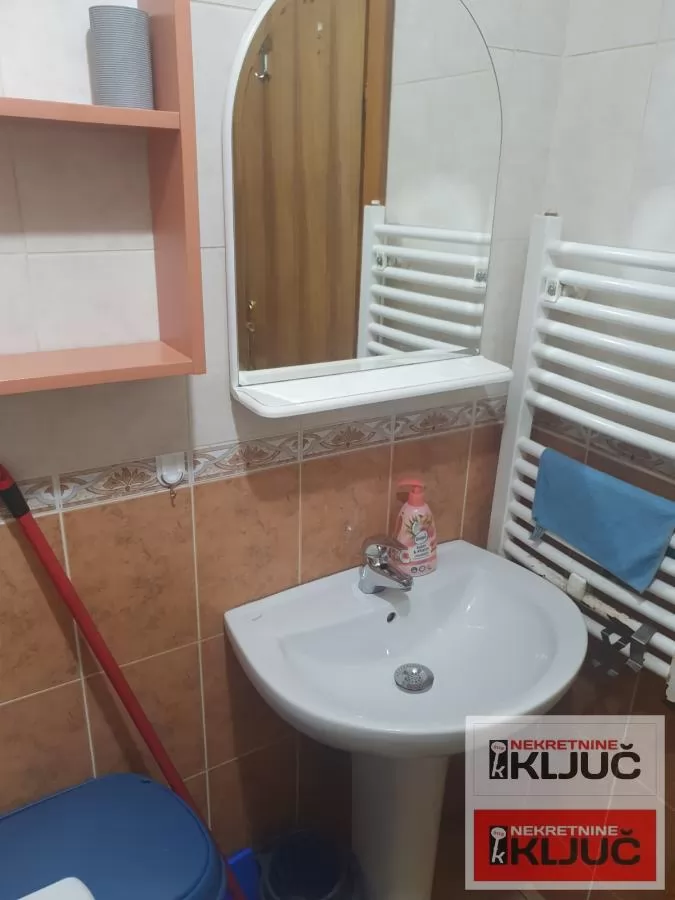 Dobar stan na Bulevaru Evrope/kod hotela Seraton/ 9