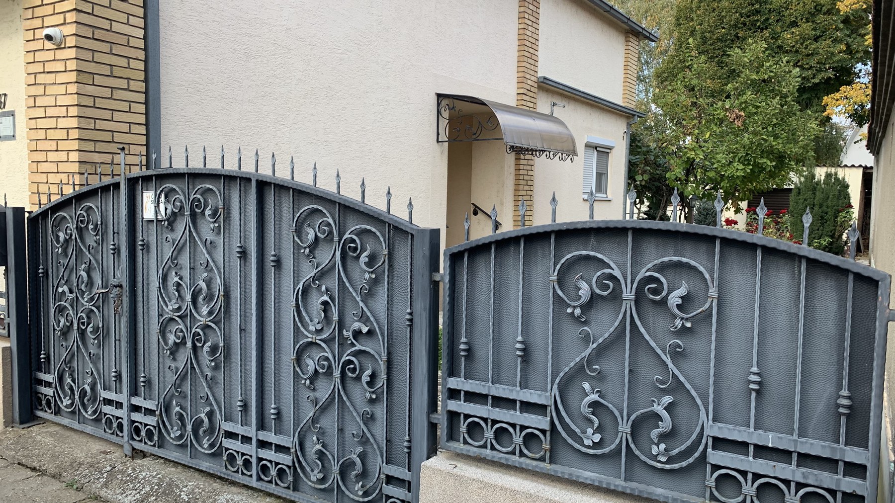 EXTRA LOKACIJA   Kuća u Mačvanskoj Mitrovici uz školu i vrtić a blizina i pešačkog mosta 2