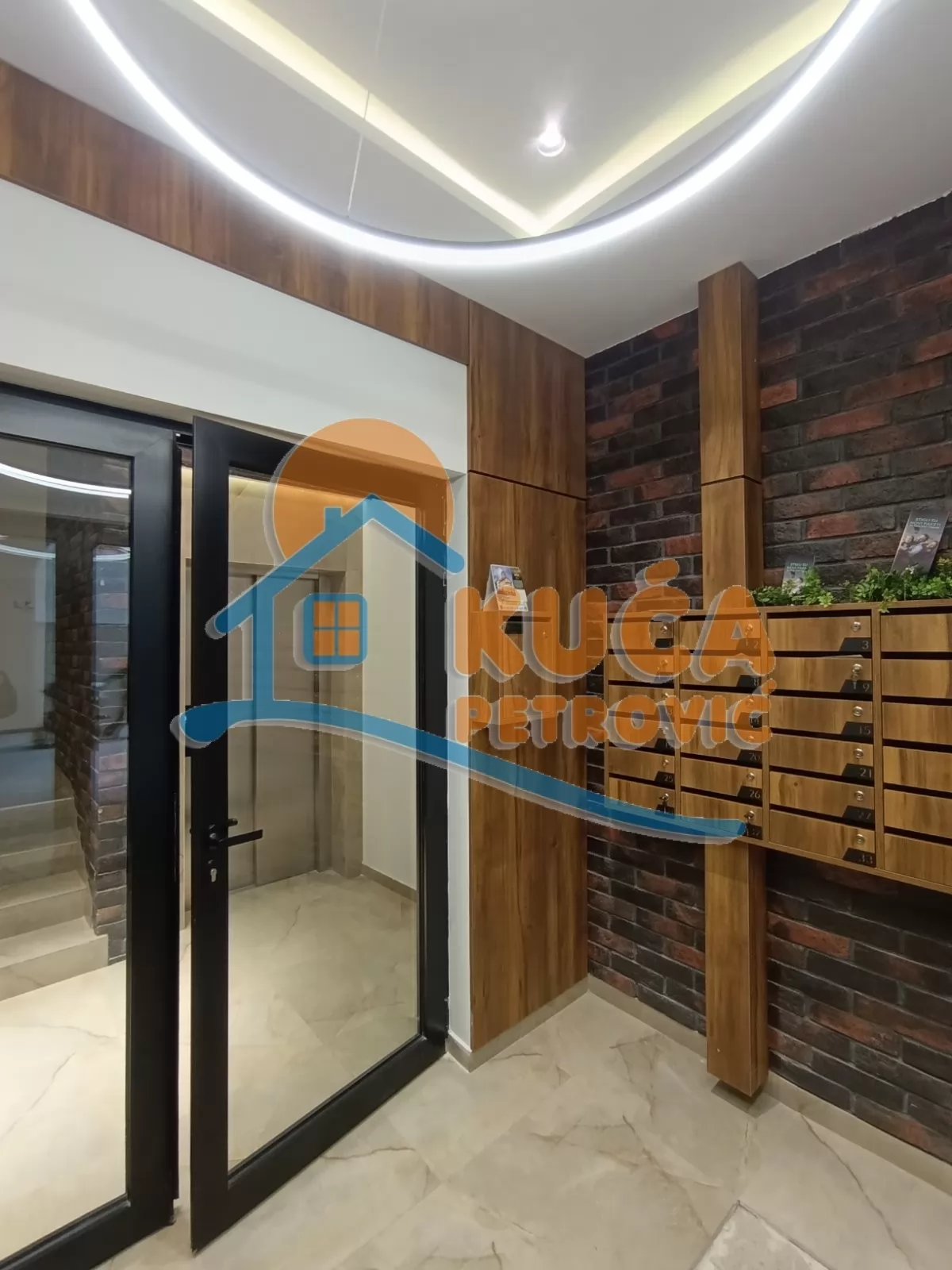 Jednosoban stan, 33 m2, Centar, Cara Dušana ID: i-015716 11