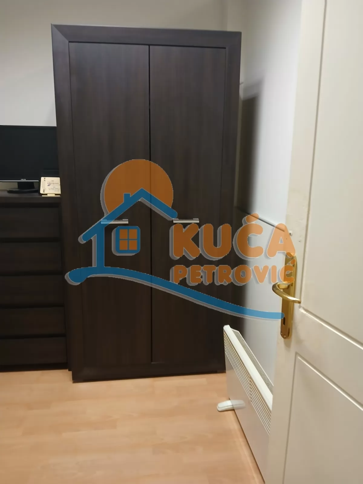 Jednosoban stan, 40 m2, Centar, Obrenovićeva ID: i-015720 1