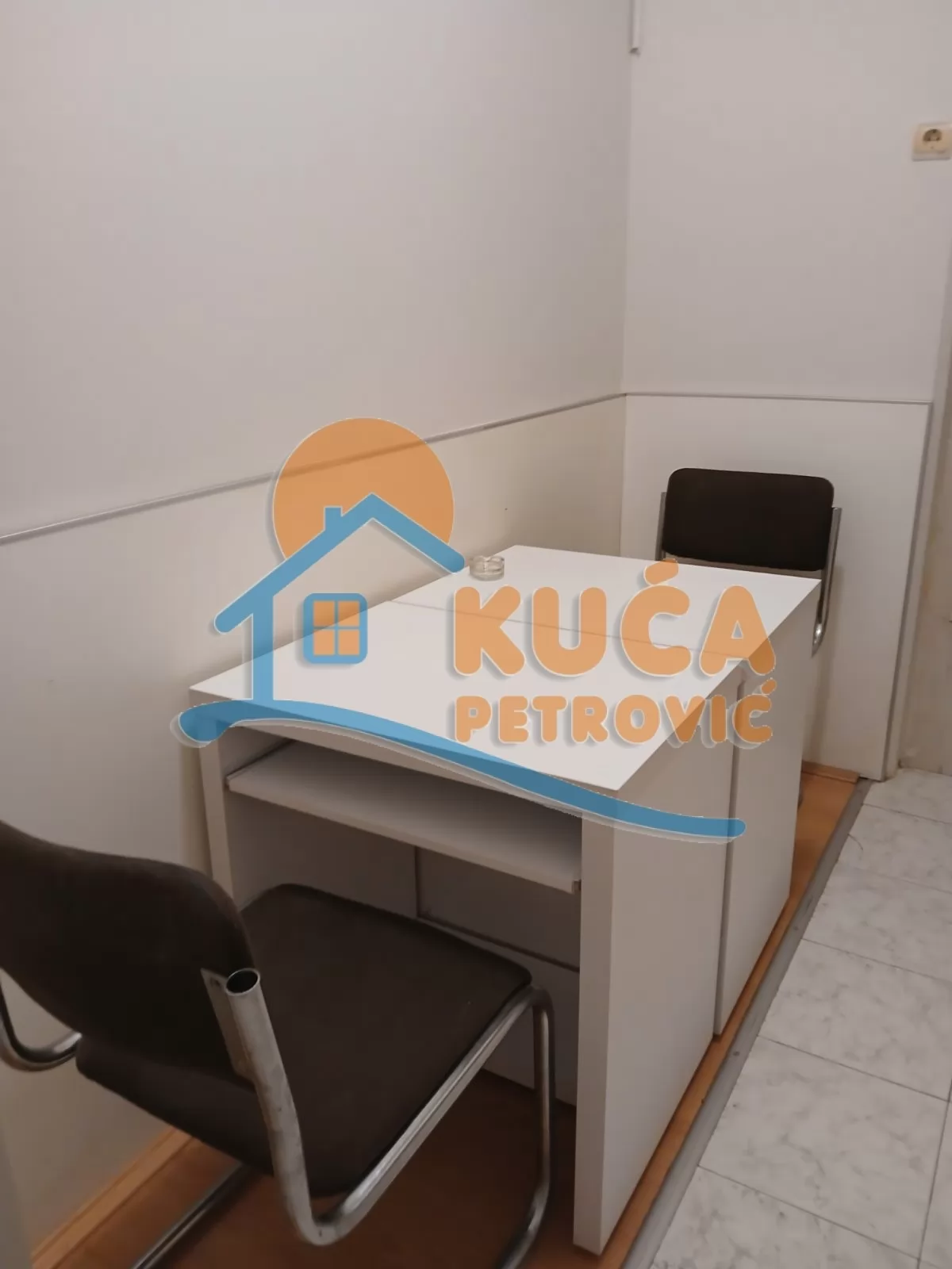 Jednosoban stan, 40 m2, Centar, Obrenovićeva ID: i-015720 2