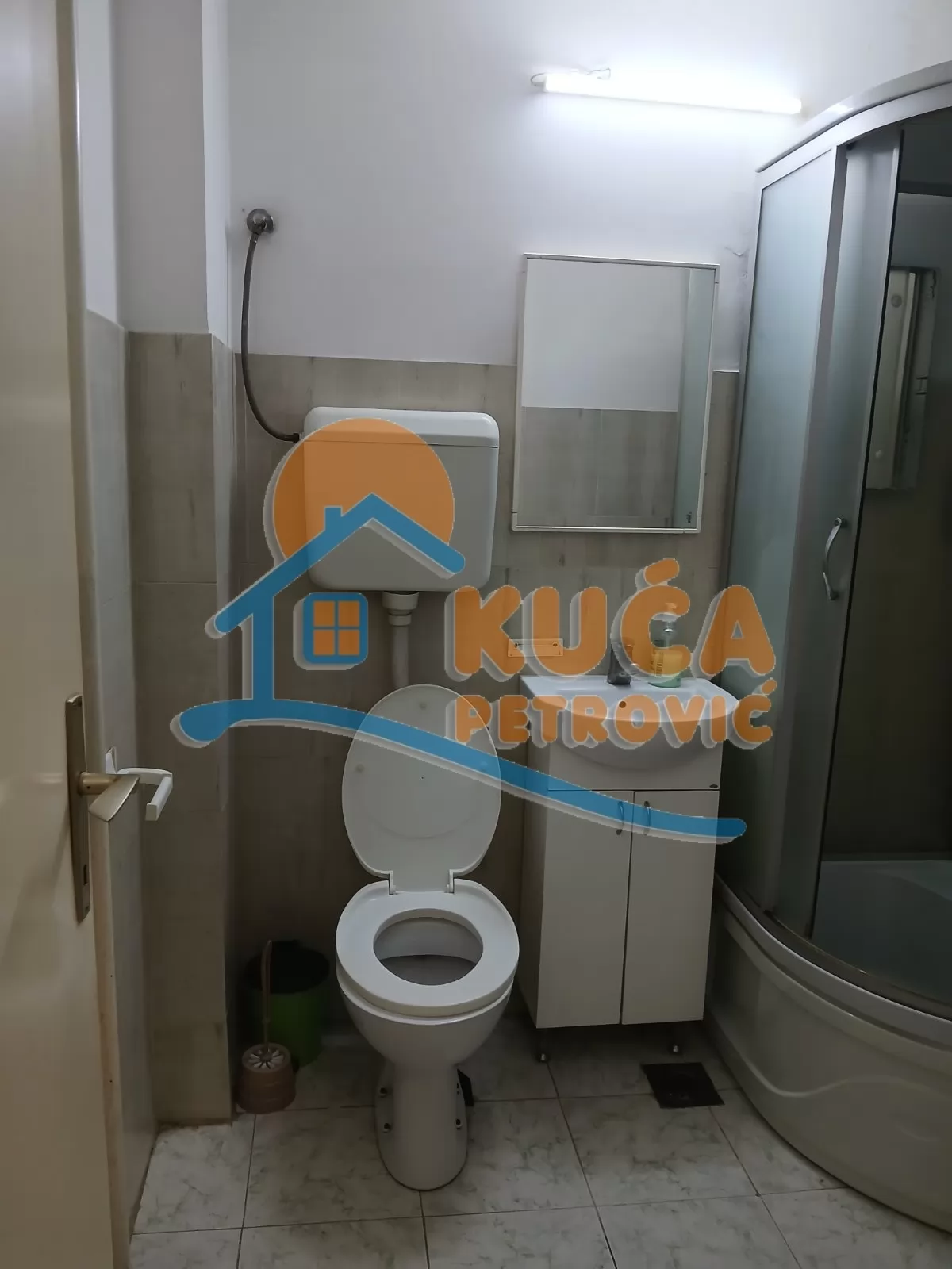 Jednosoban stan, 40 m2, Centar, Obrenovićeva ID: i-015720 6