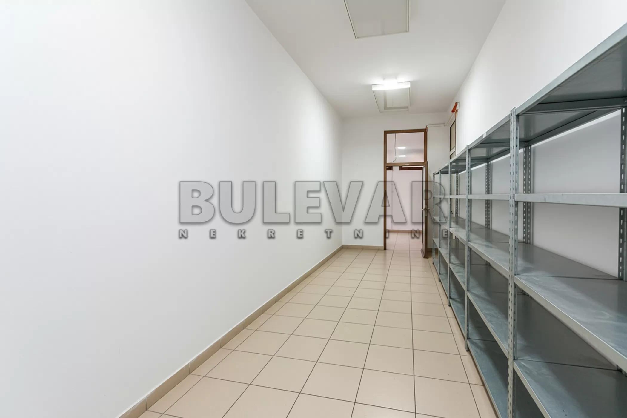 Lokal, 400 m2, Medijana, Vojvode Putnika ID: p-015714 11