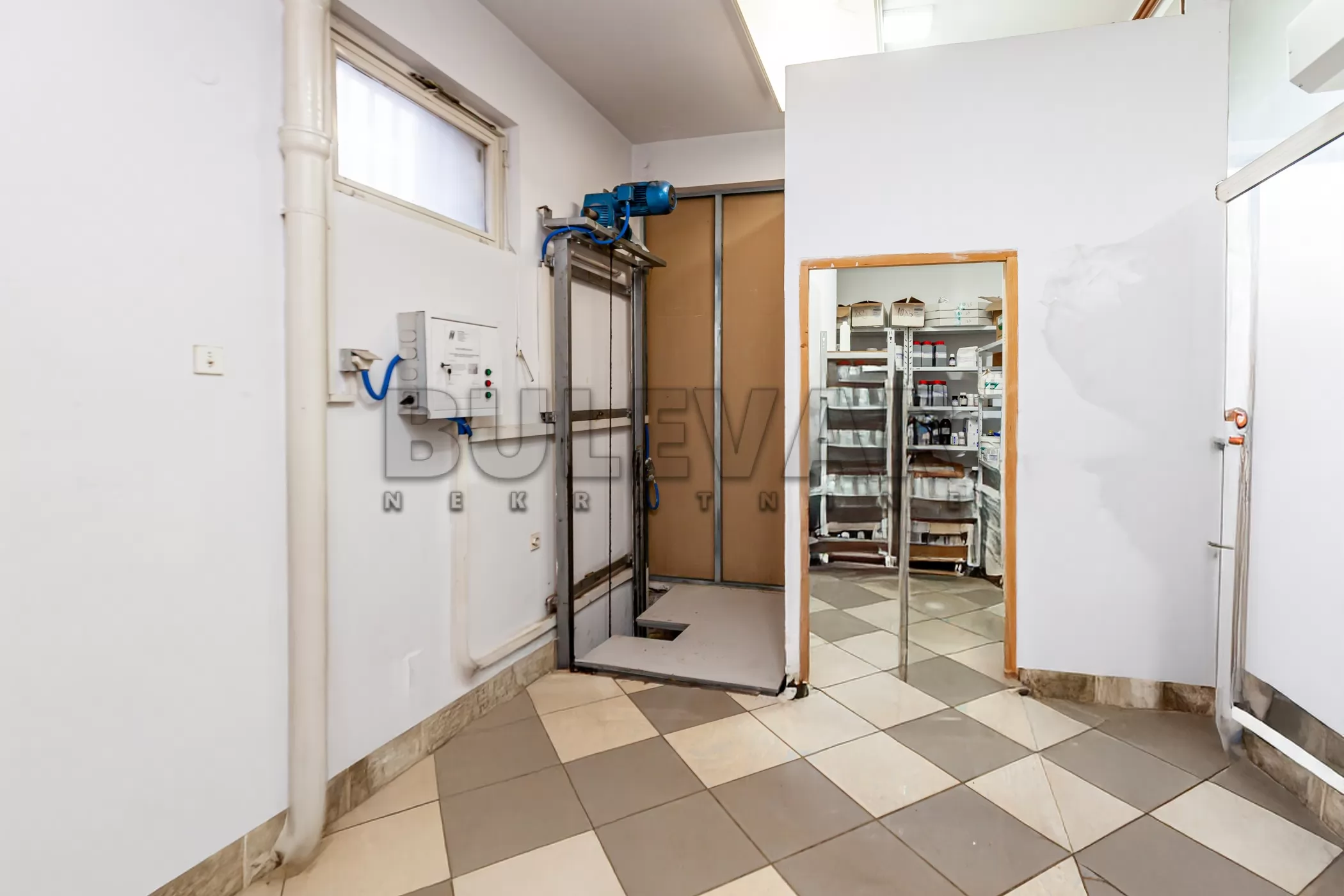 Lokal, 400 m2, Medijana, Vojvode Putnika ID: p-015714 14