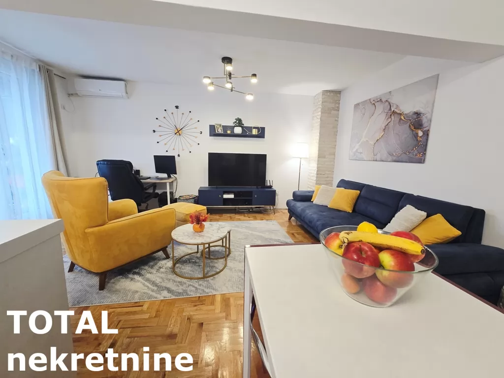 Stan,NOVI SAD,CARA DUSANA,kv: 91.00, € 215000, ID: 1102181 1