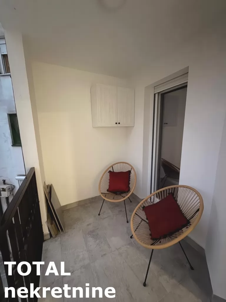 Stanovi,NOVI SAD,CENTAR,kv: 45.00, € 450, ID: 9189879 15