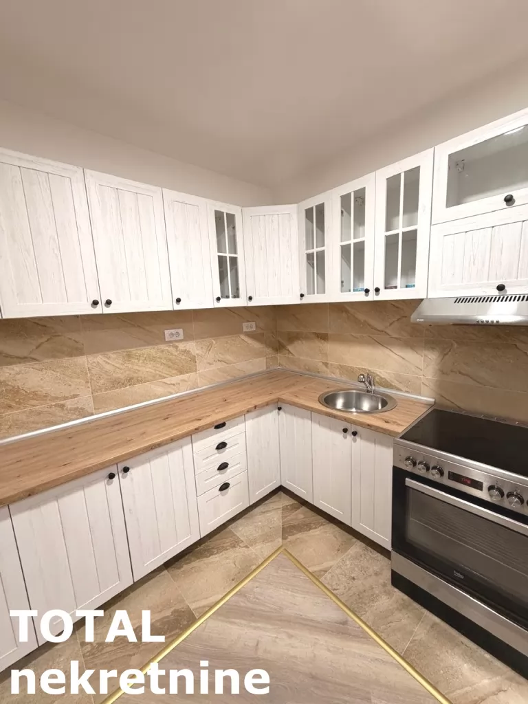 Stanovi,NOVI SAD,CENTAR,kv: 45.00, € 450, ID: 9189879 5