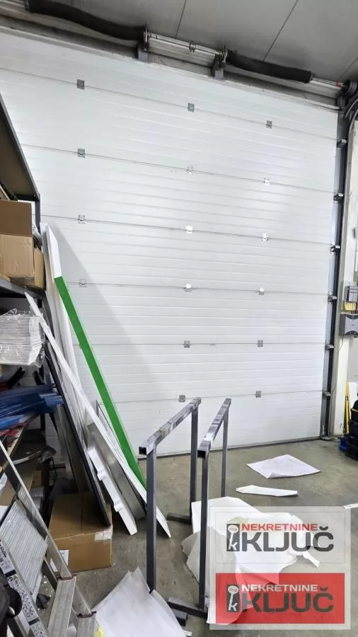 VETERNIK IZDAJE SE VIŠENAMENSKA HALA 21