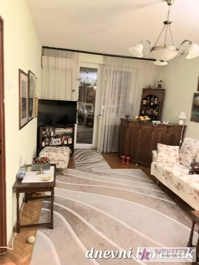 Voždovac, Šumice, Ustanička, 53m2 4