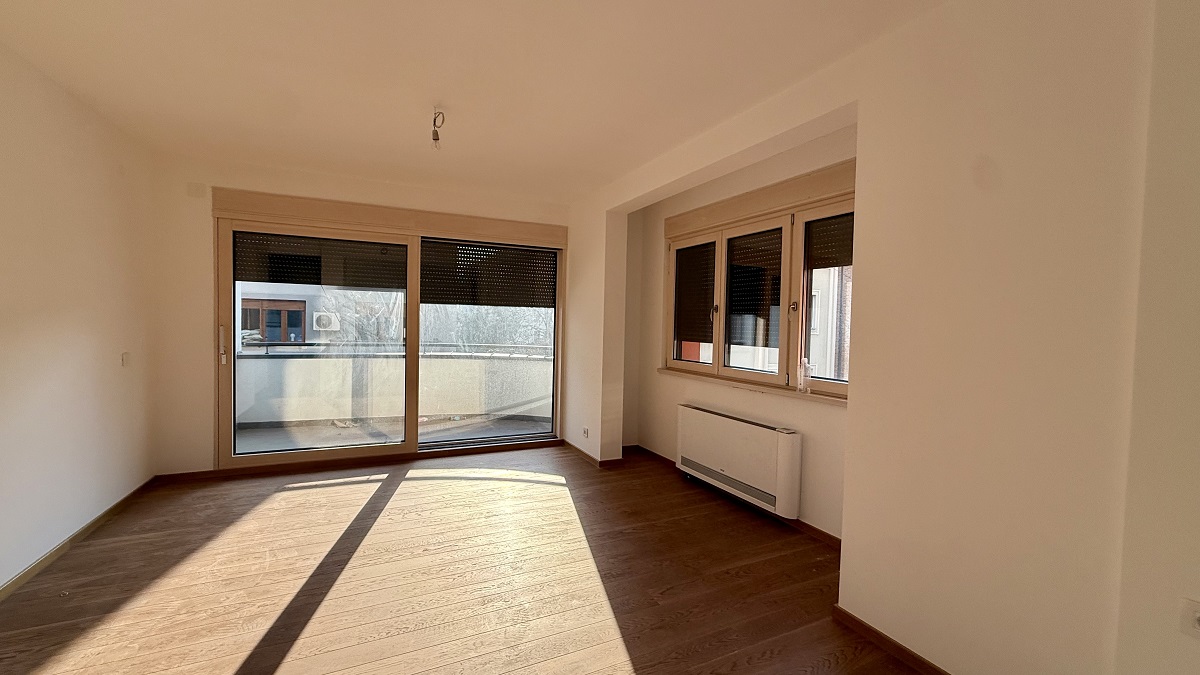 4 0 stan u novoj zgradi na Vračaru  kod Hrama 89m2 1