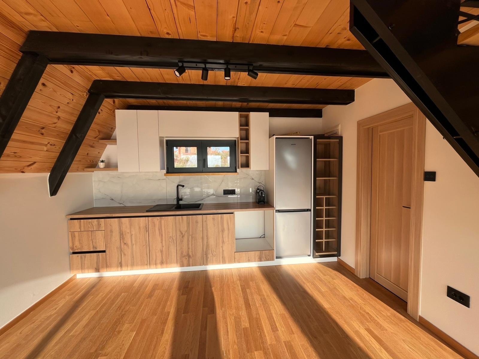 Na prodaju 2 A Frame kuce sa bazenima 3