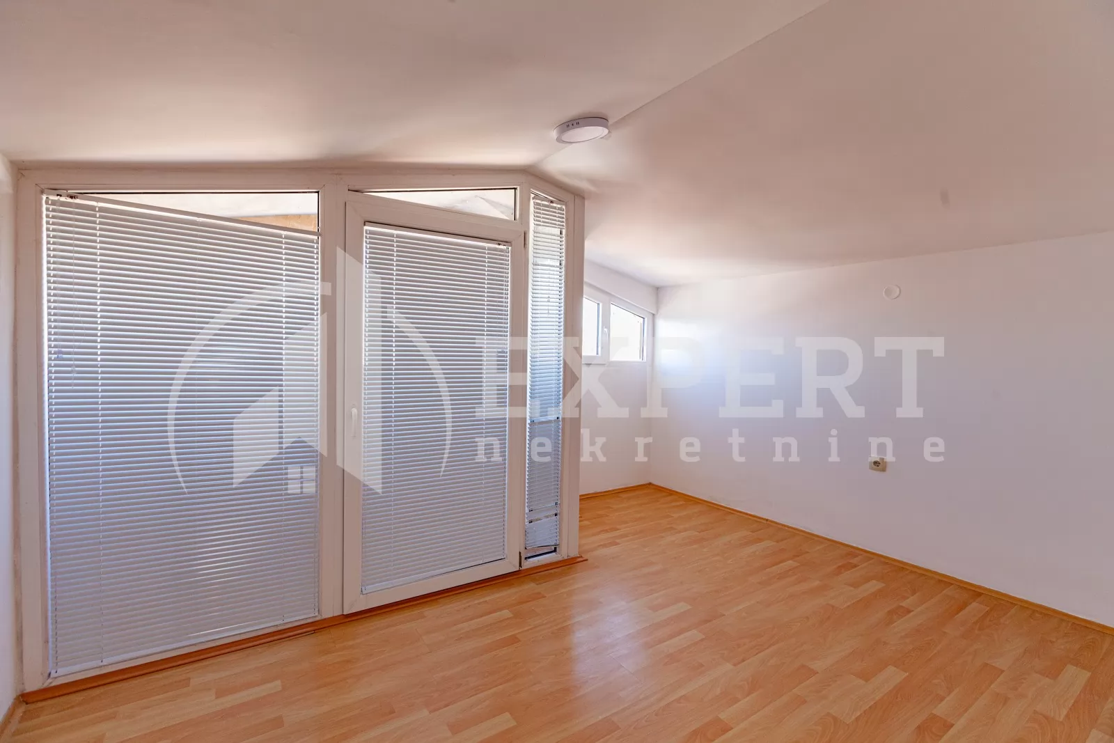 Dvosoban stan, 68 m2, Centar, Cara Dušana ID: p-05517 6